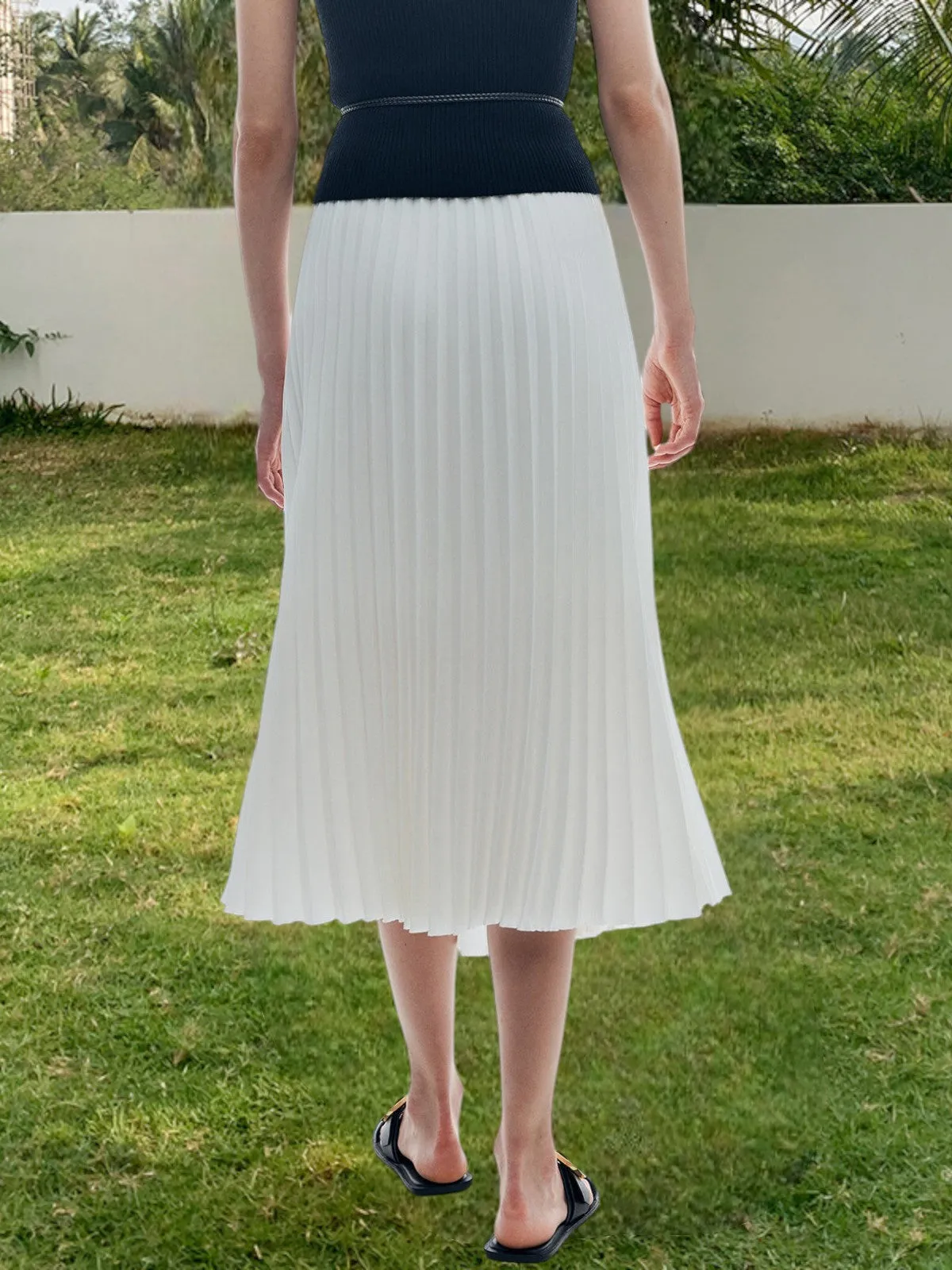 Amelia Classic A-Line Pleated Skirt