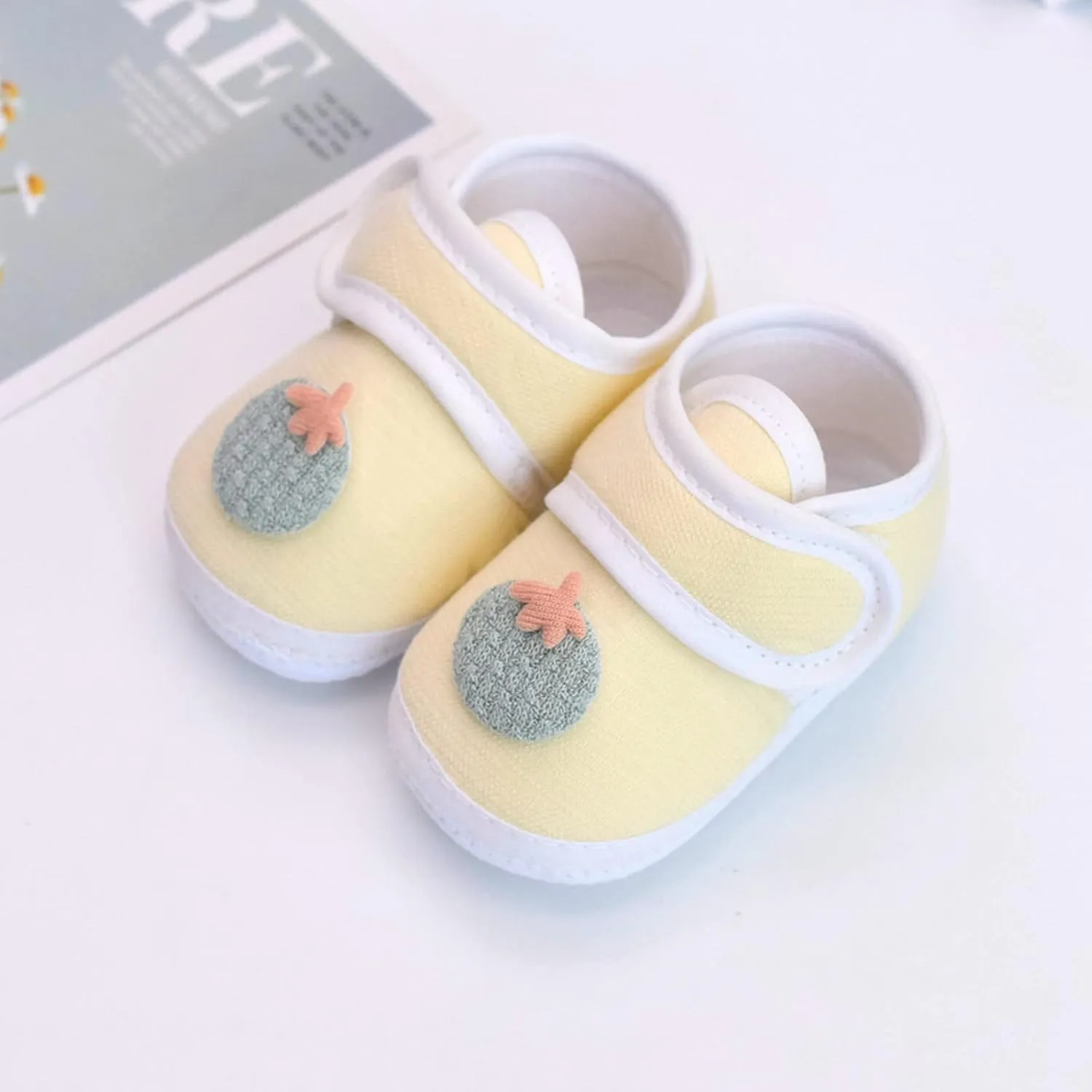 JINCAIHONG Baby Walking Shoes Boys Girls Breathable Barefoot Sneakers Lightweight Non Slip Footwear for Infants