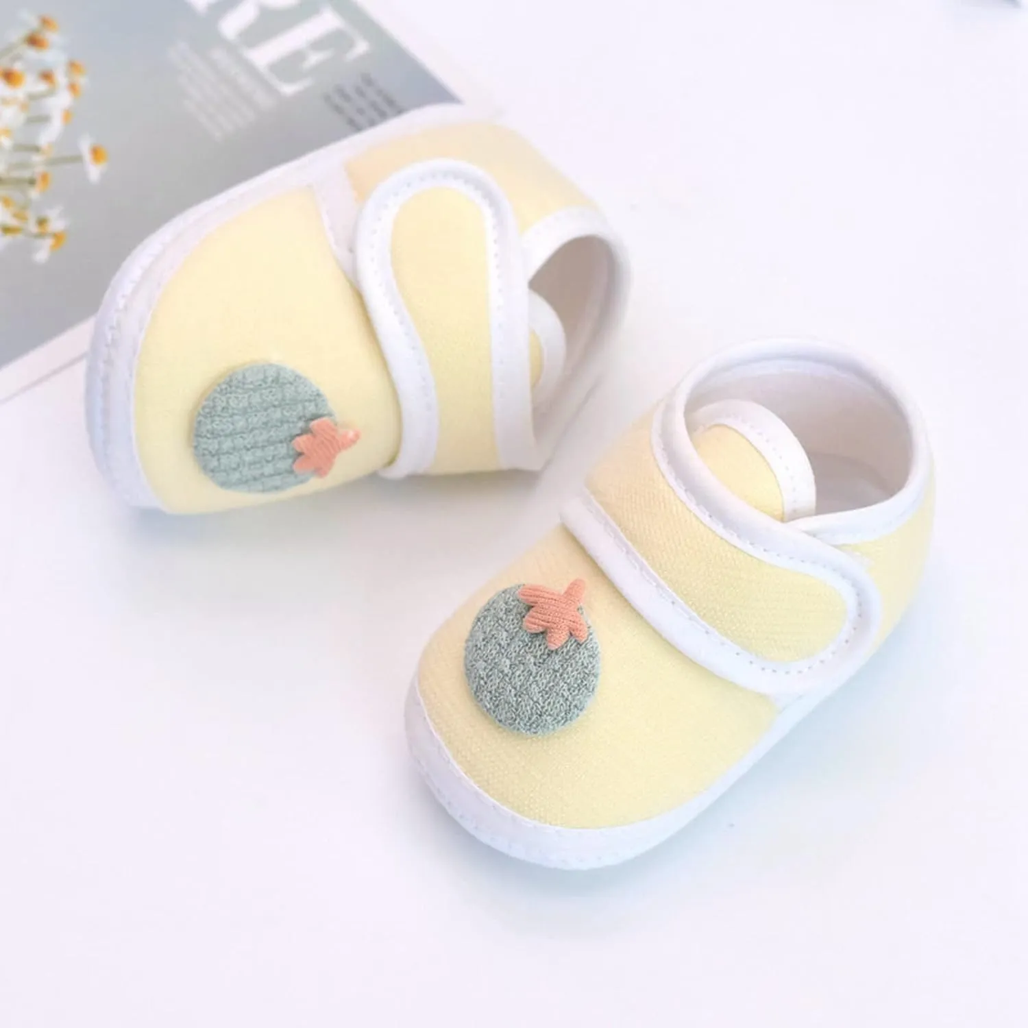 JINCAIHONG Baby Walking Shoes Boys Girls Breathable Barefoot Sneakers Lightweight Non Slip Footwear for Infants